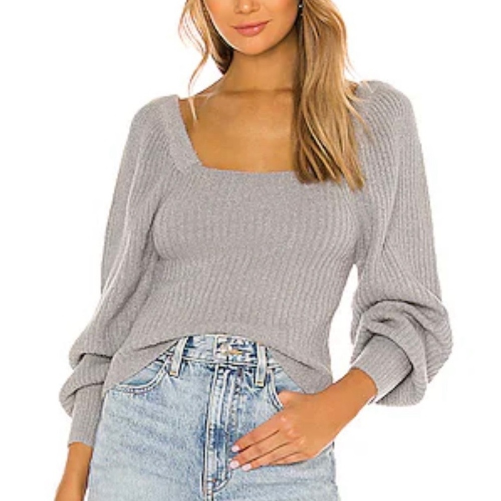 Line & Dot Light Gray Ribbed Sweater